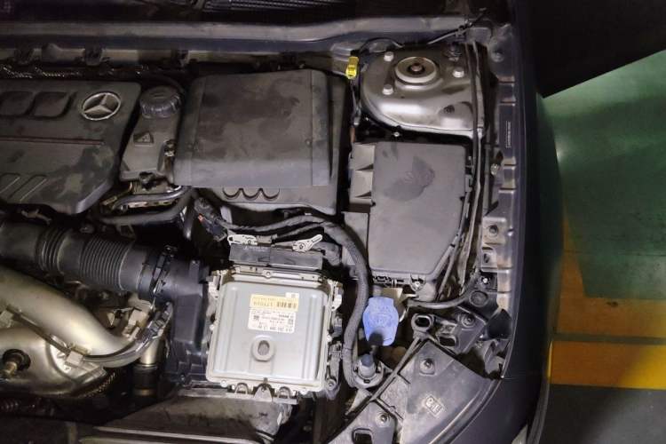 Used Mercedes-Benz A AMG 2020 AMG A 35 L 4MATIC Engine Bay Left