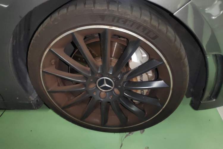 Used Mercedes-Benz A AMG 2020 AMG A 35 4MATIC Right Front Wheel Hub