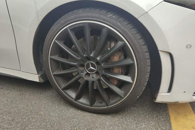 Used Mercedes-Benz A AMG 2020 AMG A 35 4MATIC Right Front Wheel Hub