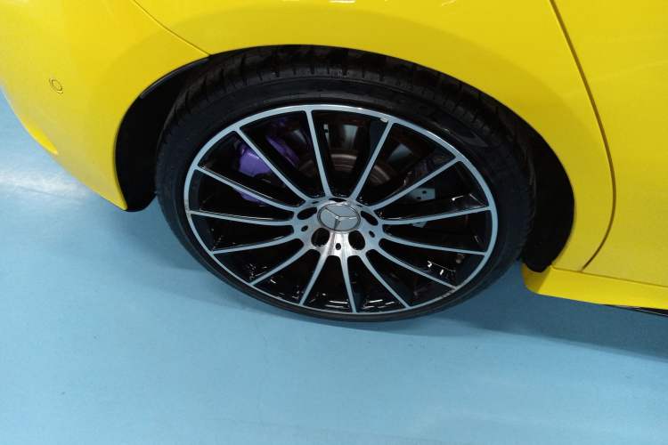 Used Mercedes-Benz A AMG 2020 Facelifted AMG A 35 4MATIC Exterior 8