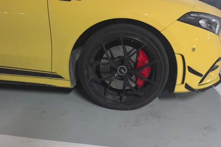 Used Mercedes-Benz A AMG 2020 Facelifted AMG A 35 4MATIC Right Front Wheel Hub