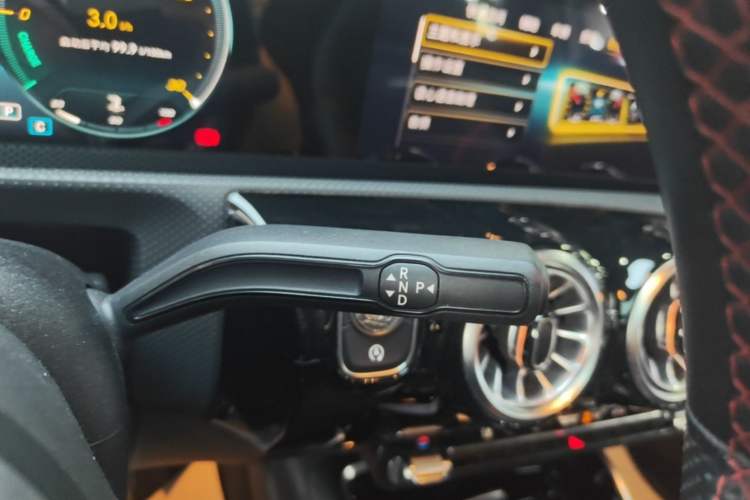 Used Mercedes-Benz A AMG 2021 AMG A 35 L 4MATIC Midnight Special Edition Gear Lever