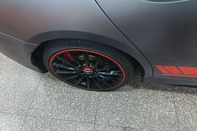 Used Mercedes-Benz A AMG 2021 AMG A 35 L 4MATIC Midnight Special Edition Right Rear Wheel Hub