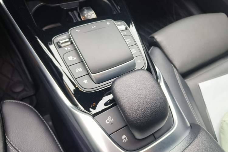 Used Mercedes-Benz A AMG 2022 AMG A 35 4MATIC Gear Lever