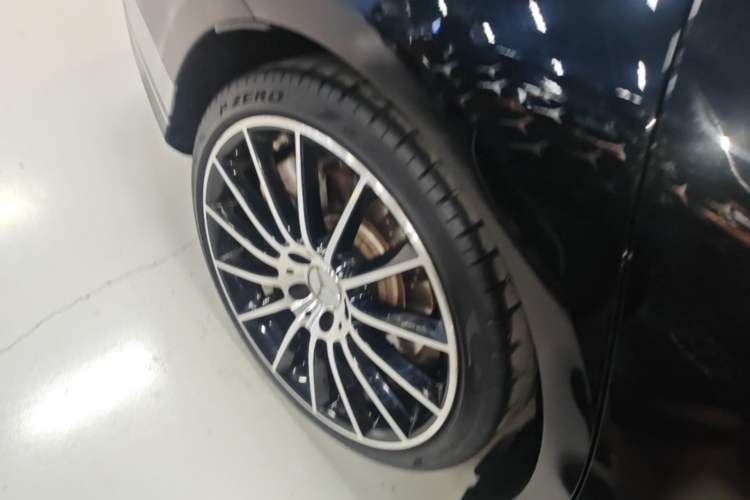 Used Mercedes-Benz A AMG 2022 AMG A 35 L 4MATIC Right Rear Wheel Hub