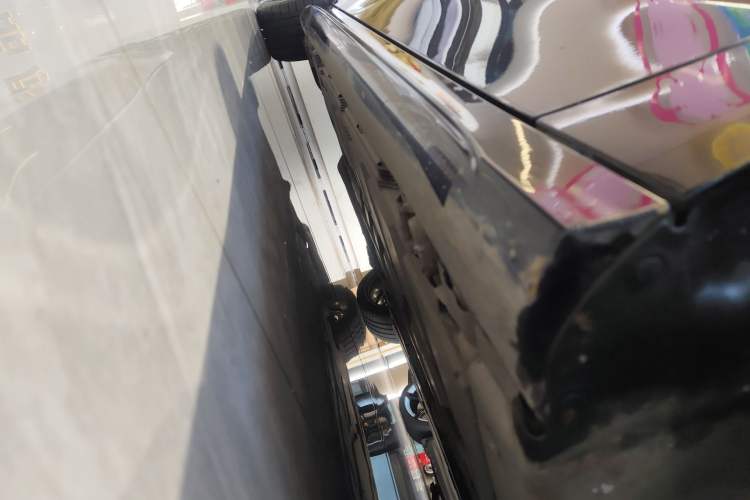 Used Mercedes-Benz A AMG 2022 AMG A 35 4MATIC Right Side Sill