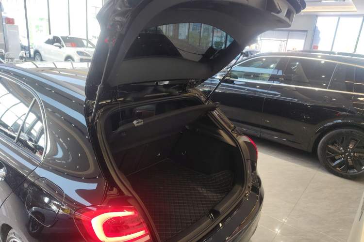 Used Mercedes-Benz A AMG 2022 AMG A 35 4MATIC Trunk