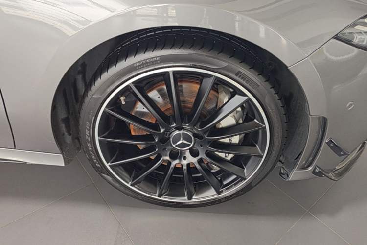Used Mercedes-Benz A AMG 2022 AMG A 35 L 4MATIC Right Front Wheel Hub
