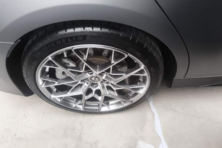 Used Mercedes-Benz A AMG 2022 AMG A 35 L 4MATIC Right Rear Wheel Hub