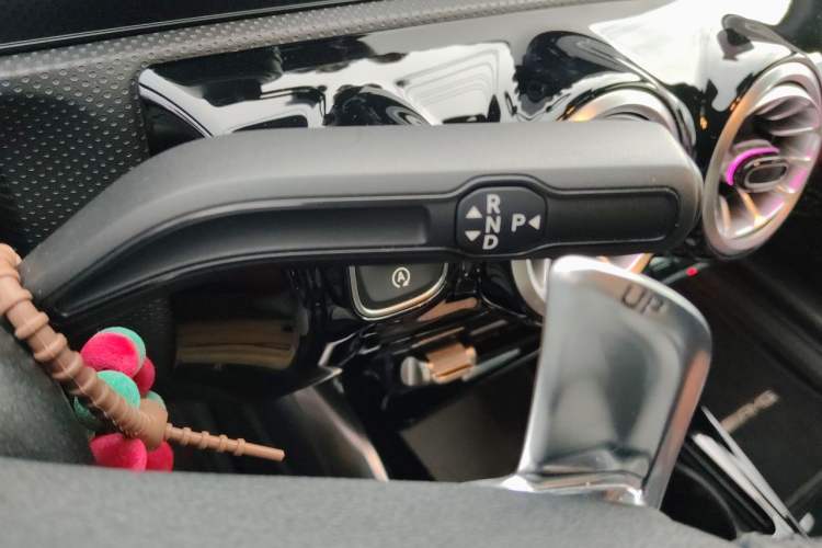 Used Mercedes-Benz A AMG 2022 AMG A 35 L 4MATIC Gear Lever