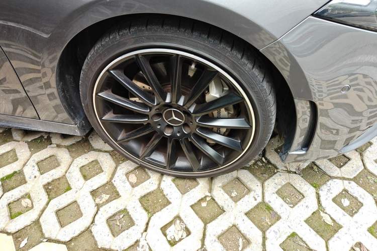 Used Mercedes-Benz A AMG 2022 AMG A 35 4MATIC Right Front Wheel Hub