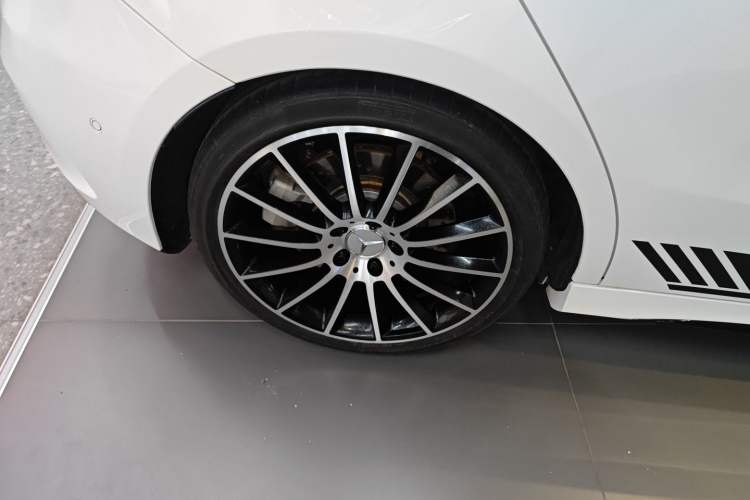 Used Mercedes-Benz A AMG 2022 AMG A 35 4MATIC Exterior 8