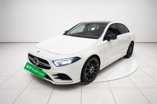 Mercedes-Benz A AMG 2022 AMG A 35 4MATIC مستعملة