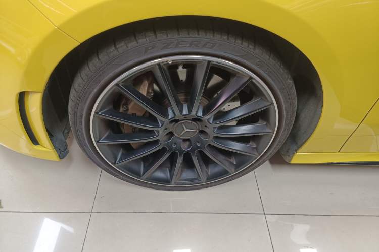 Used Mercedes-Benz A AMG 2022 AMG A 35 4MATIC Left Front Wheel Hub