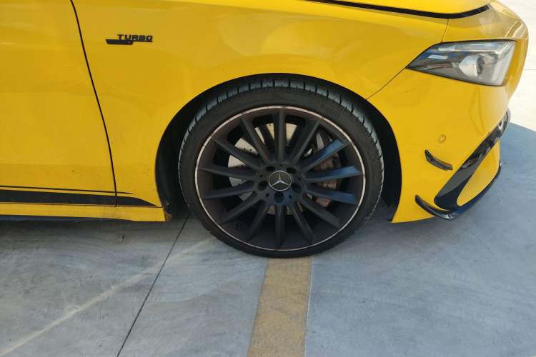 Used Mercedes-Benz A AMG 2022 AMG A 35 4MATIC Right Front Wheel Hub