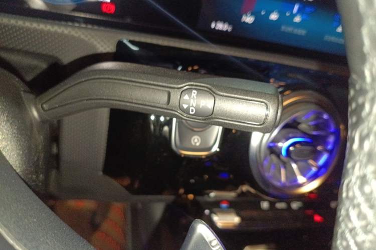 Used Mercedes-Benz A AMG 2023 AMG A 35 4MATIC Gear Lever