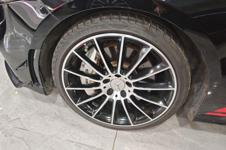 Used Mercedes-Benz A AMG 2023 AMG A 35 L 4MATIC Left Front Wheel Hub