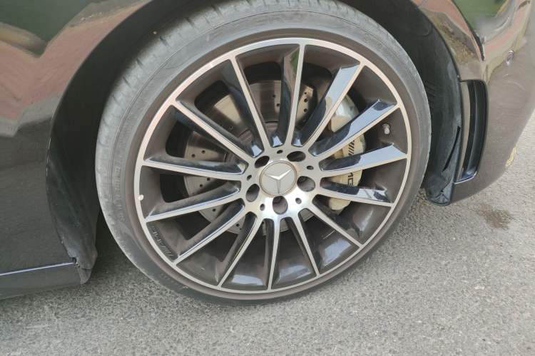 Used Mercedes-Benz A AMG 2023 AMG A 35 4MATIC Right Front Wheel Hub