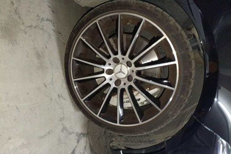 Used Mercedes-Benz A AMG 2023 AMG A 35 4MATIC Right Front Wheel Hub
