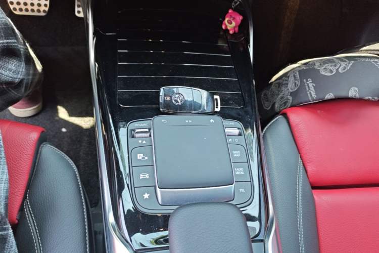 Used Mercedes-Benz A AMG 2023 AMG A 35 4MATIC Gear Lever