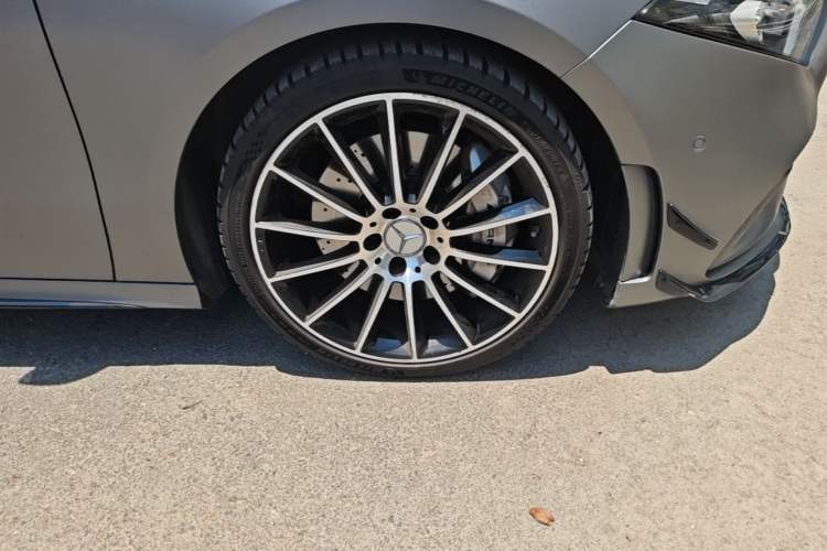 Used Mercedes-Benz A AMG 2023 AMG A 35 4MATIC Right Front Wheel Hub