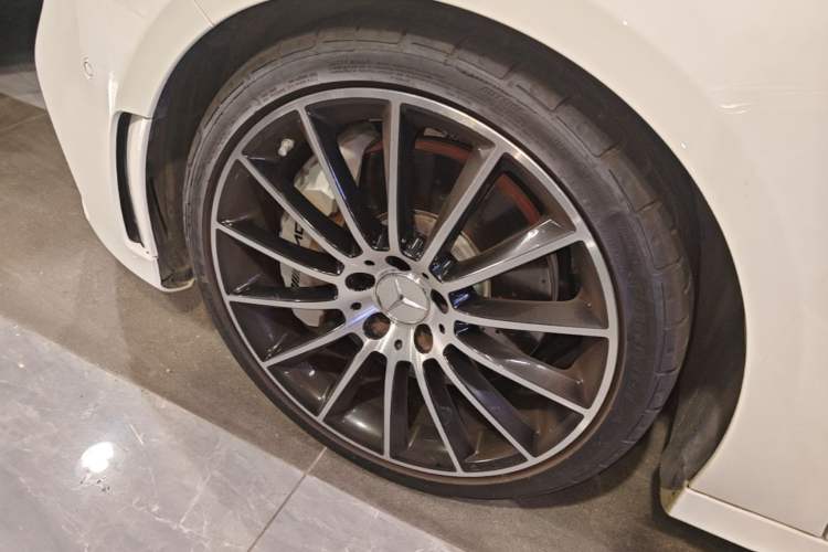 Used Mercedes-Benz A AMG 2023 AMG A 35 4MATIC Left Front Wheel Hub