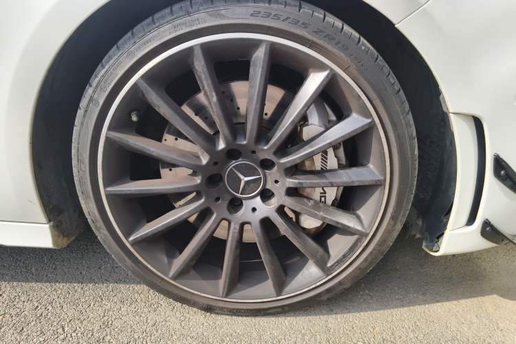 Used Mercedes-Benz A AMG  Right Front Wheel Hub