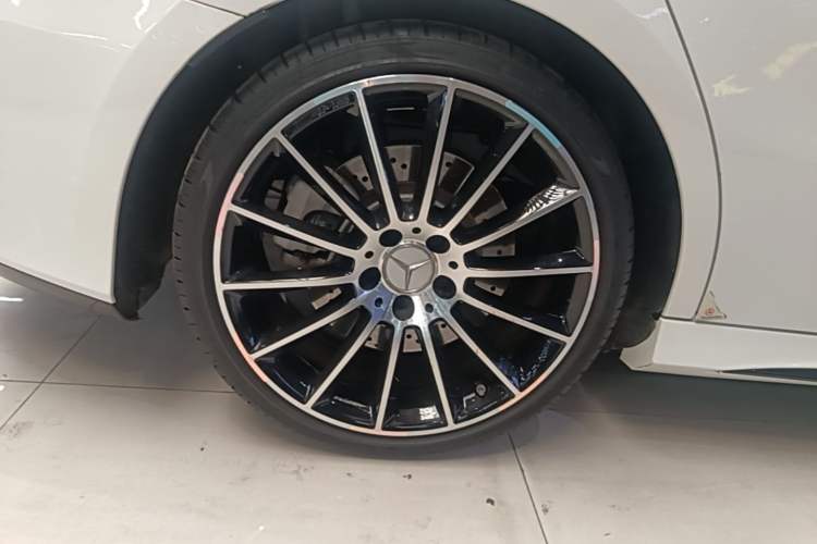 Used Mercedes-Benz A AMG 2023 AMG A 35 L 4MATIC Right Rear Wheel Hub