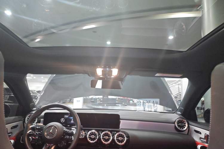 Used Mercedes-Benz A AMG 2024 AMG A 35 4MATIC Headliner
