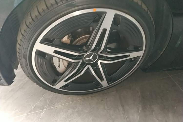 Used Mercedes-Benz A AMG 2024 Facelift AMG A 35 L 4MATIC Left Front Wheel Hub