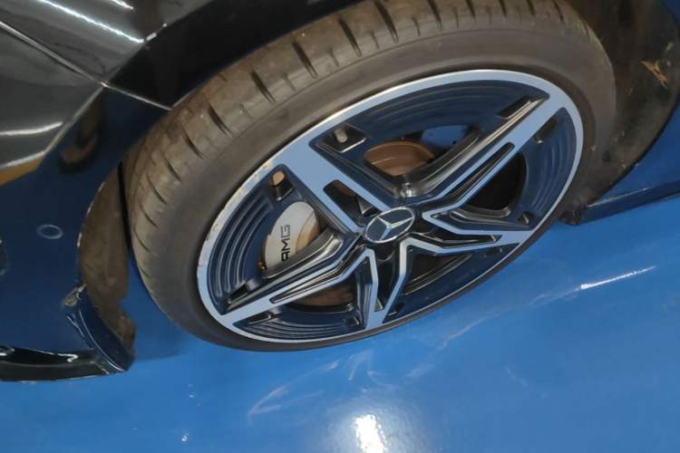 Used Mercedes-Benz A AMG 2024 AMG A 35 L 4MATIC Left Front Wheel Hub