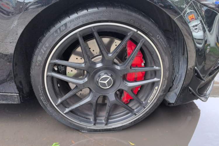 Used Mercedes-Benz A AMG 2024 AMG A 45 S 4MATIC+ Ignition Special Edition Right Front Wheel Hub