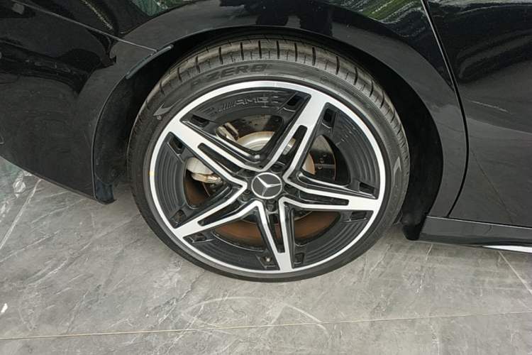 Used Mercedes-Benz A AMG 2024 Facelift AMG A 35 L 4MATIC Right Rear Wheel Hub