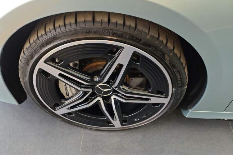 Used Mercedes-Benz A AMG 2024 Facelift AMG A 35 4MATIC Left Front Wheel Hub