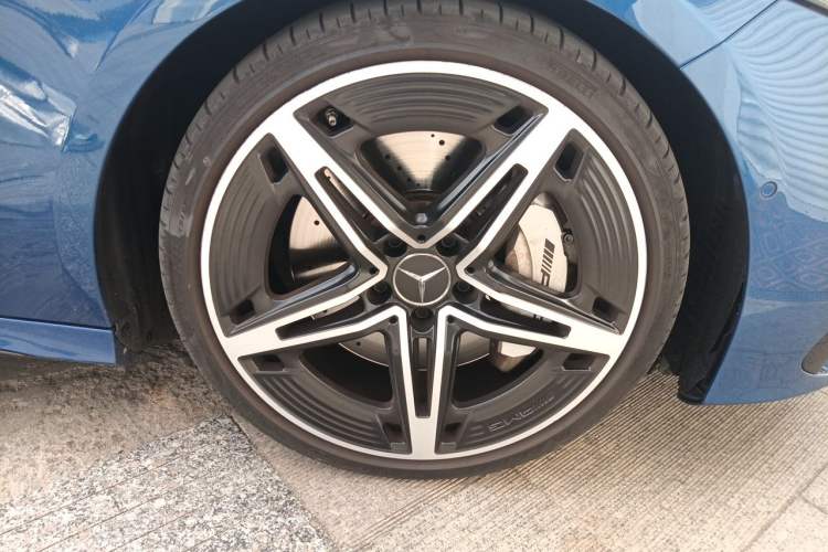 Used Mercedes-Benz A AMG 2024 AMG A 35 4MATIC Right Front Wheel Hub