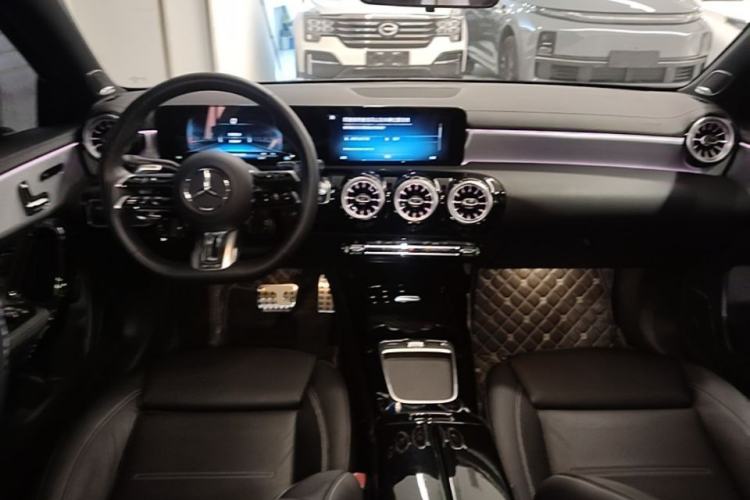 Used Mercedes-Benz A AMG 2024 Facelift AMG A 35 L 4MATIC Center Console