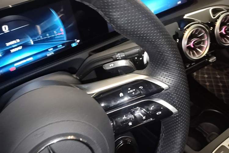 Used Mercedes-Benz A AMG 2024 Facelift AMG A 35 L 4MATIC Gear Lever