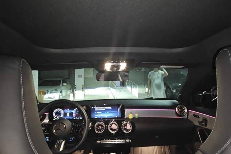 Used Mercedes-Benz A AMG 2024 AMG A 35 4MATIC Headliner