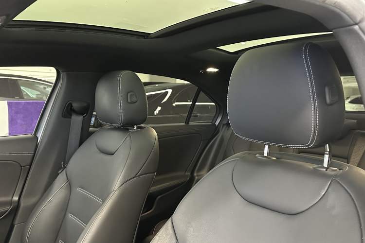 Used Mercedes-Benz A AMG 2024 Facelift AMG A 35 L 4MATIC Interior 10