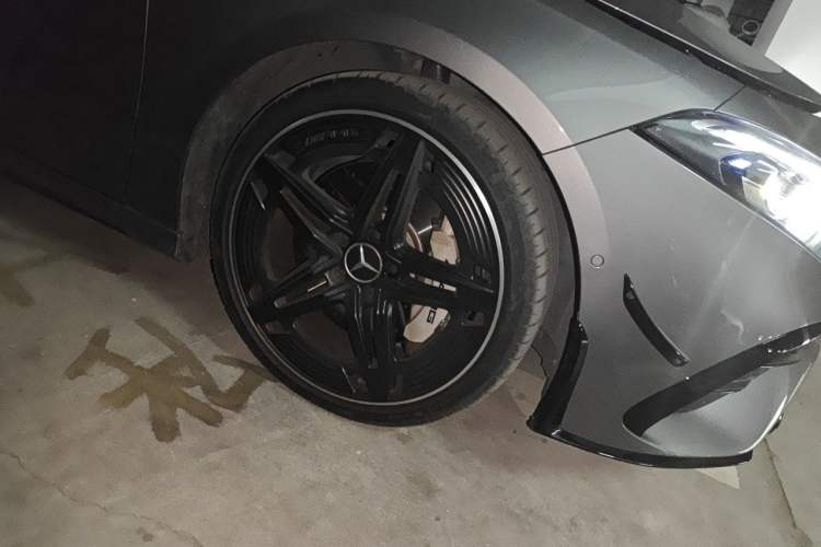 Used Mercedes-Benz A AMG 2024 AMG A 35 4MATIC Right Front Wheel Hub