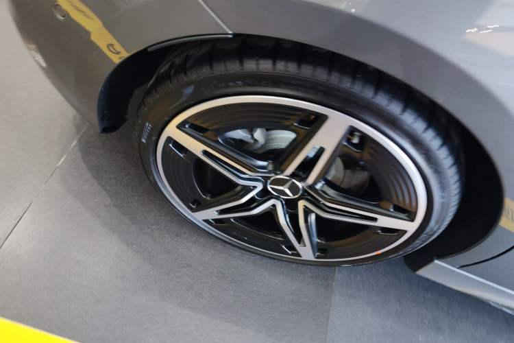 Used Mercedes-Benz A AMG 2024 AMG A 35 4MATIC Right Rear Wheel Hub