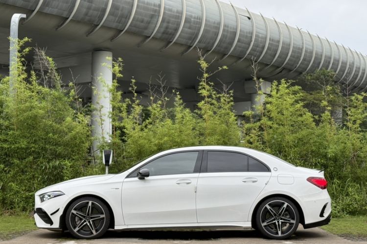 Used Mercedes-Benz A AMG 2024 Facelift AMG A 35 L 4MATIC Exterior 10