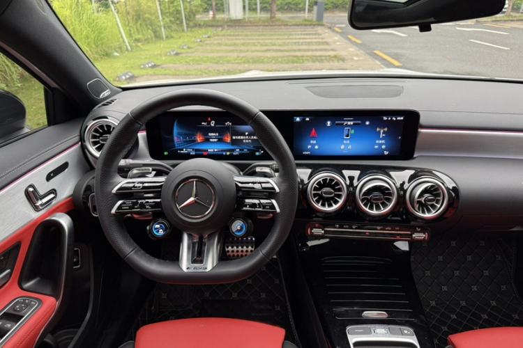 Used Mercedes-Benz A AMG 2024 Facelift AMG A 35 L 4MATIC Interior 9