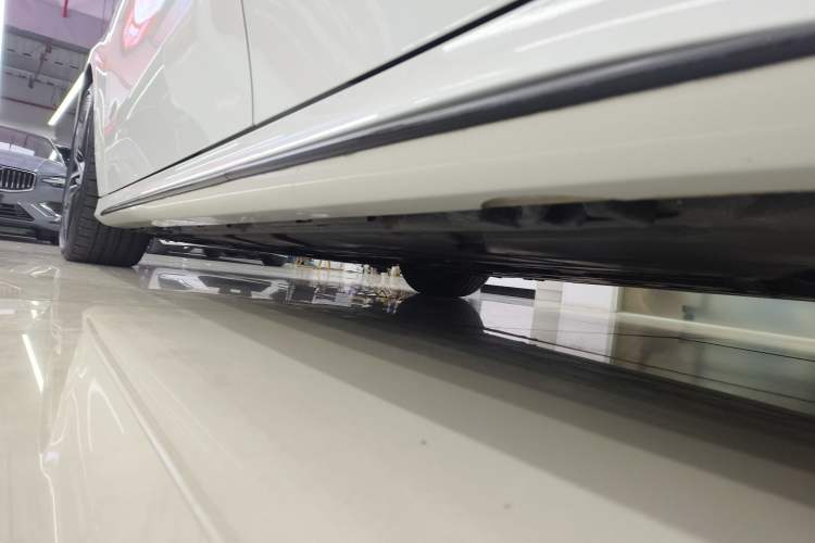 Used Mercedes-Benz A AMG 2024 AMG A 35 4MATIC Left Side Sill