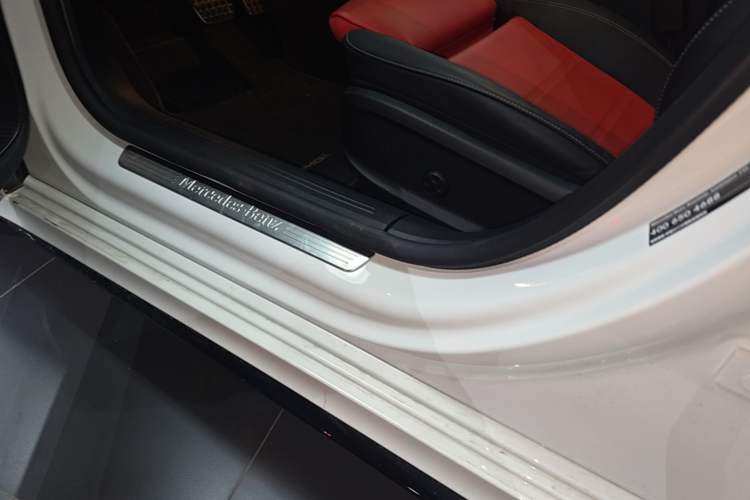 Used Mercedes-Benz A AMG 2024 Facelift AMG A 35 L 4MATIC Left Side Sill
