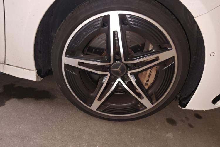 Used Mercedes-Benz A AMG 2024 AMG A 35 4MATIC Right Front Wheel Hub