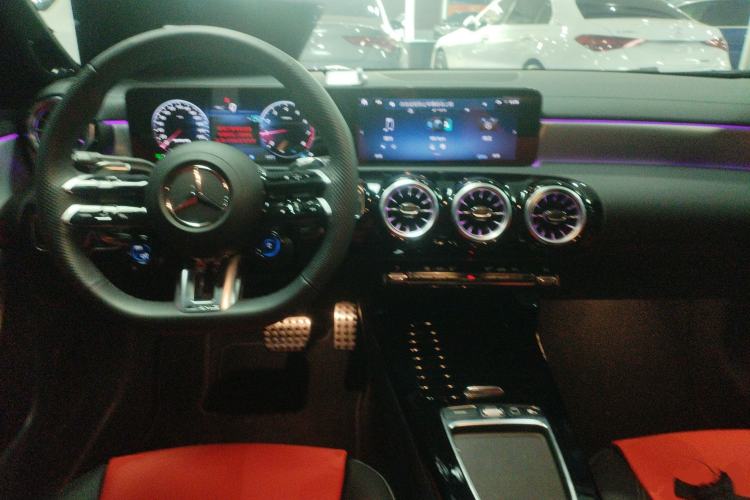 Used Mercedes-Benz A AMG 2025 AMG A 35 4MATIC Center Console