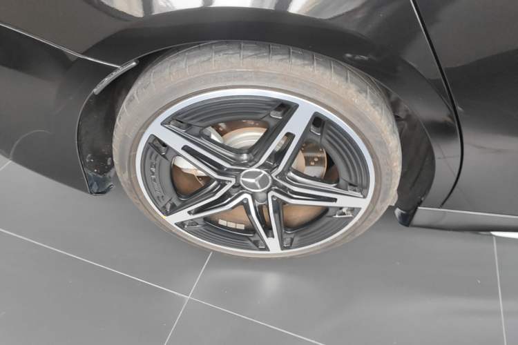 Used Mercedes-Benz A AMG 2025-Year Restyled AMG A 35 L 4MATIC Exterior 5