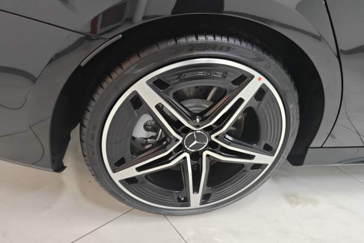 Used Mercedes-Benz A AMG 2025-Year Restyled AMG A 35 L 4MATIC Exterior 8