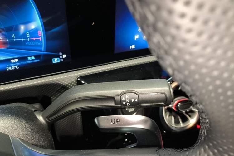Used Mercedes-Benz A AMG 2025 AMG A 35 4MATIC Gear Lever